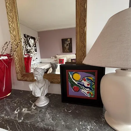 Pensión Maison Jeroboam 4*