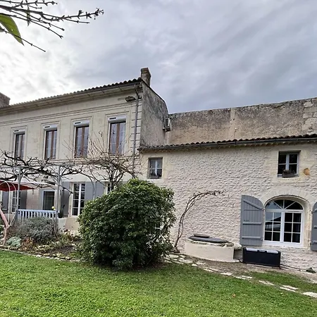 ゲストハウス Maison Jeroboam サン・テステフ