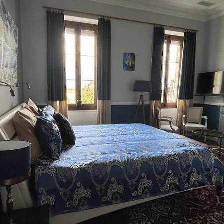 Bed and Breakfast La Maison Jeroboam 4*
