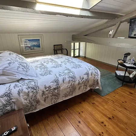 Bed & Breakfast La Maison Jeroboam 4*