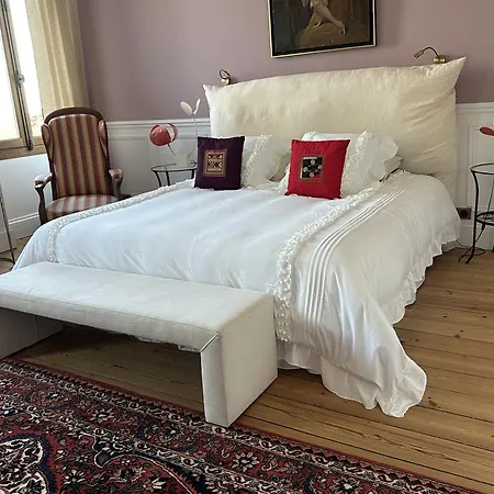 Bed & Breakfast La Maison Jeroboam 4*