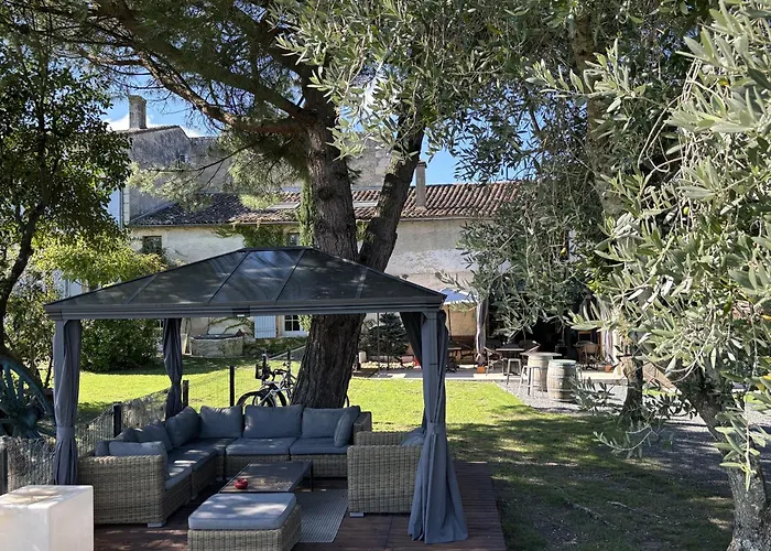 Bed and Breakfast La Maison Jeroboam 4*